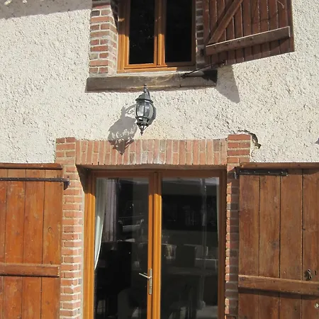Very Spacious And Luxurious On Quiet Estate 1880 With Pool Holiday home *